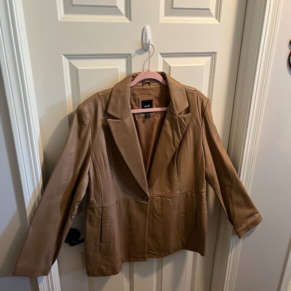 JCL Women's Leather Jacket - Picture 12 of 12